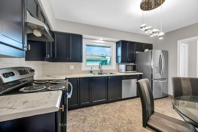 Additional image 16 of 70 Deschene Ave