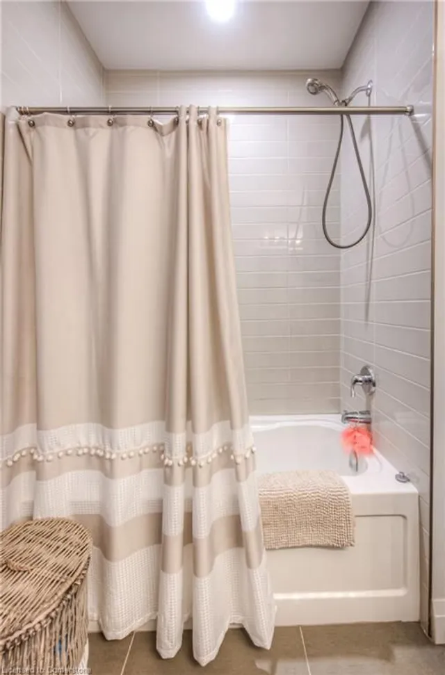 Additional image 5 of 399 Queen St Unit 418