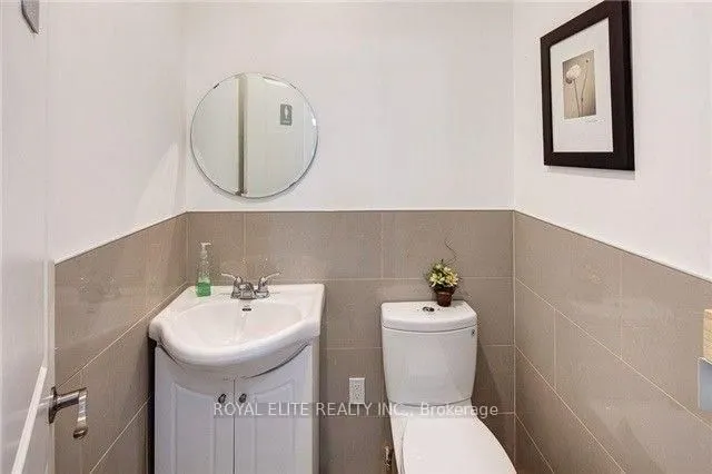 Additional image 4 of 89 Finch Ave