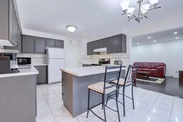 Additional image 19 of 329 Brisdale Dr