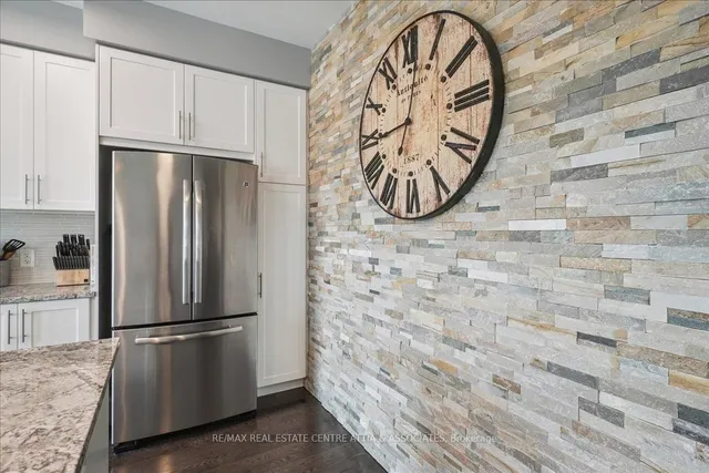 房产图片 14 - 755 Banks Cres