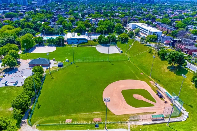 Additional image 33 of 221 Christie St