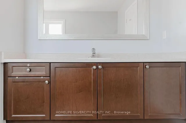 Additional image 31 of 26 Fossil St