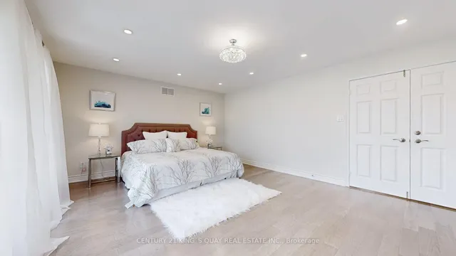 Additional image 26 of 54 Garnier Crt