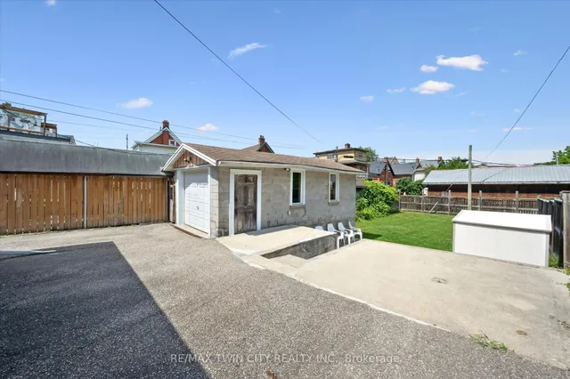 Additional image 34 of 66 Cherry St