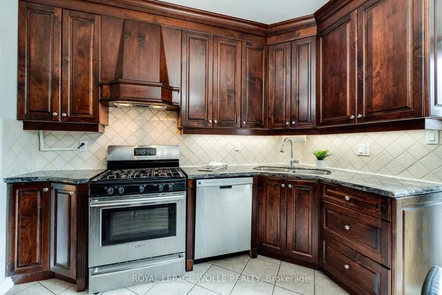 Additional image 15 of 1315 Lansdowne Ave