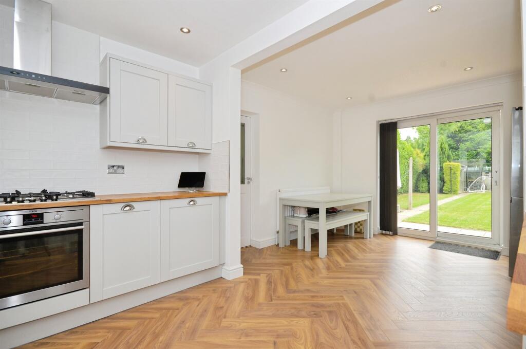 Additional image 4 of Manor Road, London Colney, ST. ALBANS