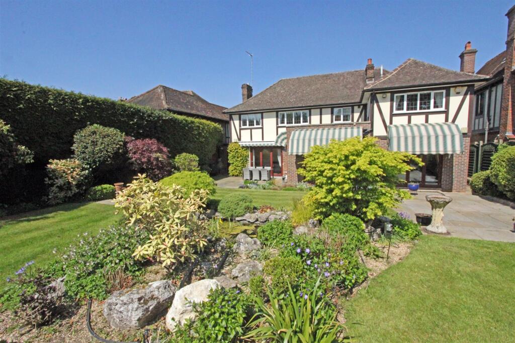 Additional image 29 of Brookmans Avenue, Brookmans Park, Hatfield