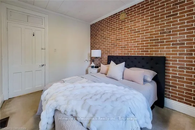 Additional image 34 of 116 Locke St