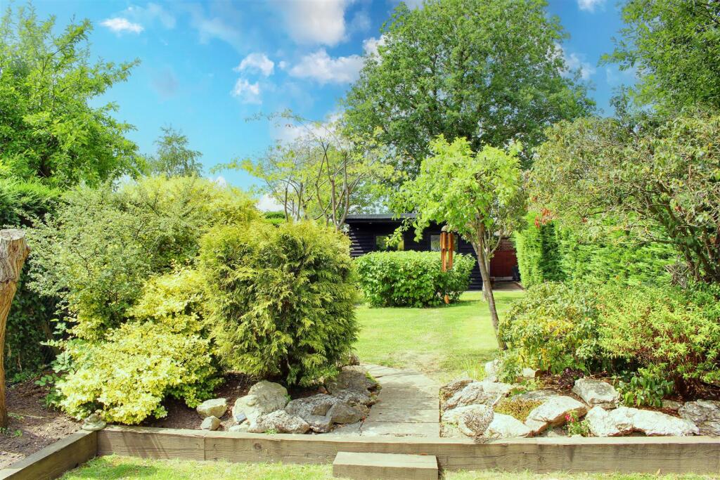 Additional image 23 of Bluebridge Road, Brookmans Park