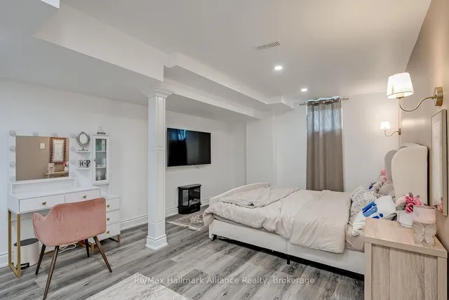 Additional image 39 of 177 Sixteen Mile Dr