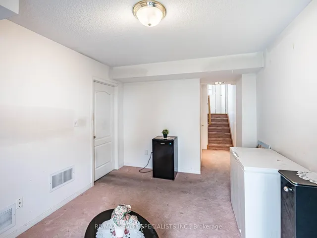 Additional image 32 of 5980 Whitehorn Ave Unit 117