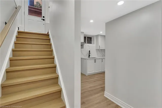 Additional image 17 of 126 Highland Rd