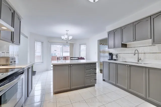 Additional image 21 of 329 Brisdale Dr