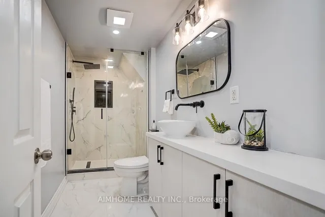 Additional image 37 of 238 KENT Cres