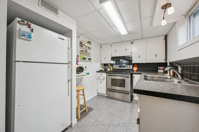 Additional image 24 of 854 Guelph St