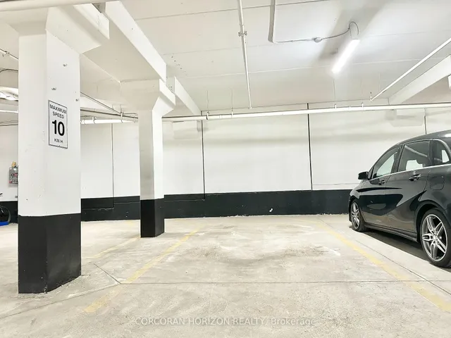 Additional image 18 of 690 KING St Unit 606