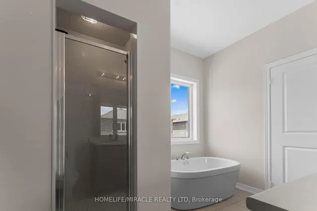 房产图片 35 - 873 Logan Dr