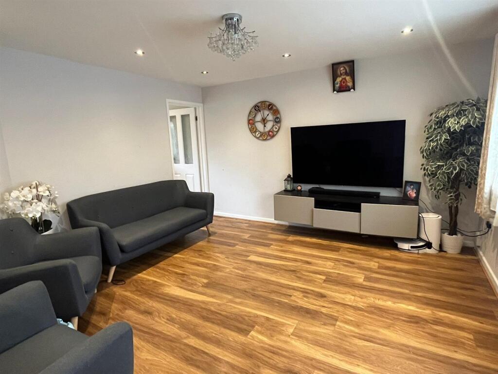 Additional image 4 of Green Croft, Hatfield