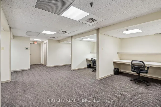 Additional image 34 of 570 Wellington St Unit 12B