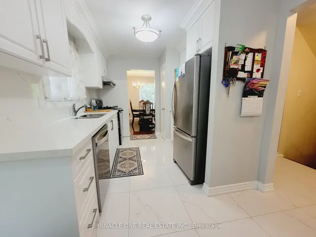 Additional image 7 of 61 Applegate Cres