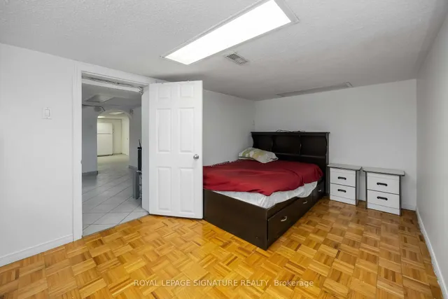 Additional image 25 of 42 Carr St