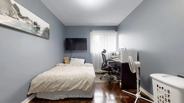 房产图片 23 - 22 Tandridge Cres 单元 812