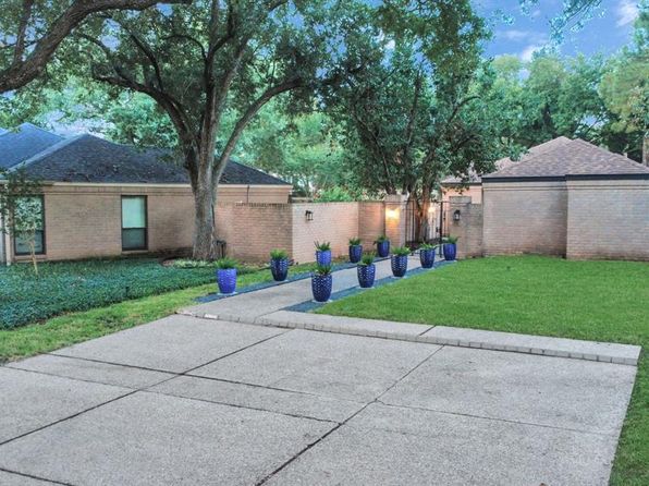 15707 Steamboat Ln, Houston, TX 77079