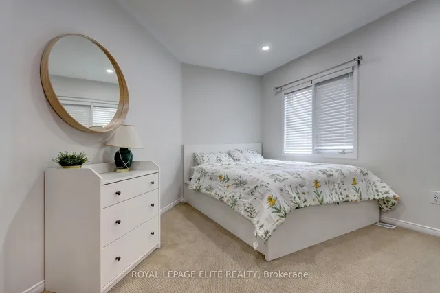 房产图片 26 - 2567 Capilano Cres