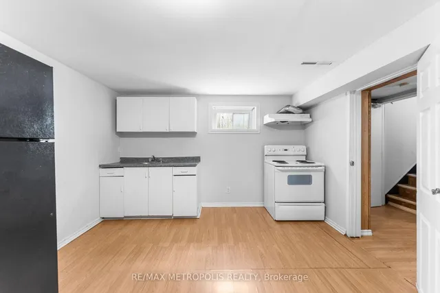 Additional image 27 of 154 Fitzgibbon Ave