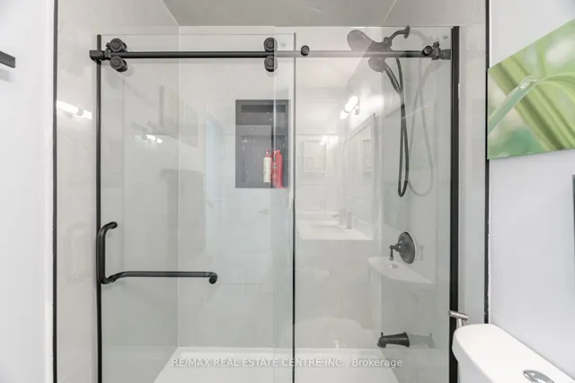 Additional image 30 of 30 Heslop Rd Unit 34