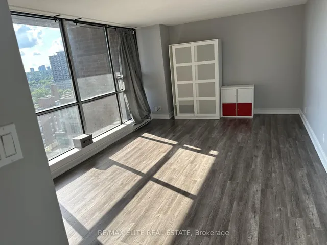 Additional image 2 of 914 Yonge St Unit 1212