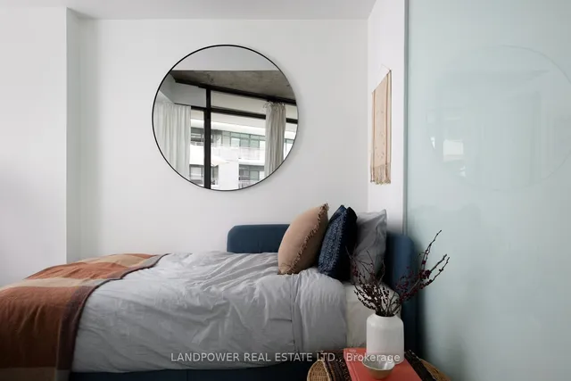 Additional image 15 of 1201 Dundas St Unit 302