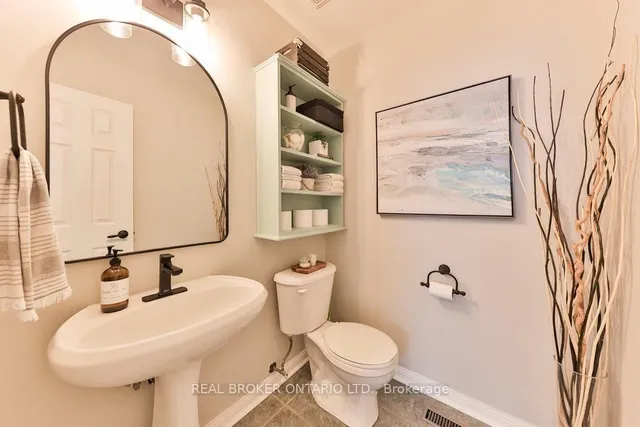 Additional image 12 of 591 Caverhill Cres