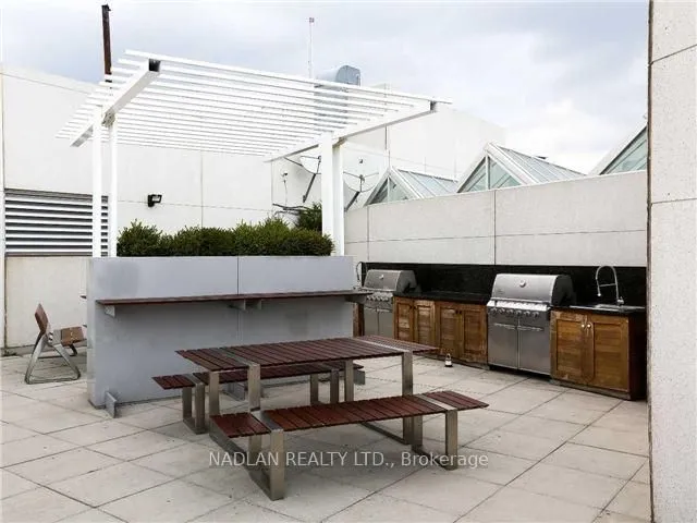 Additional image 12 of 650 Queens Quay Unit 305