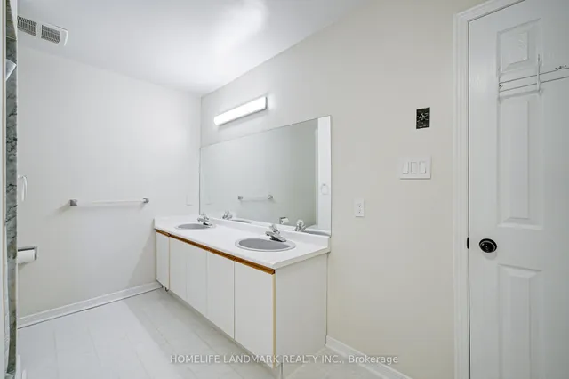 Additional image 37 of 2006 Glenada Cres Unit 27