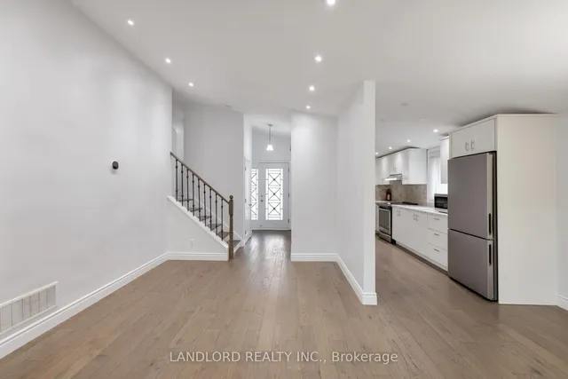 Additional image 28 of 34 Lyncroft Dr