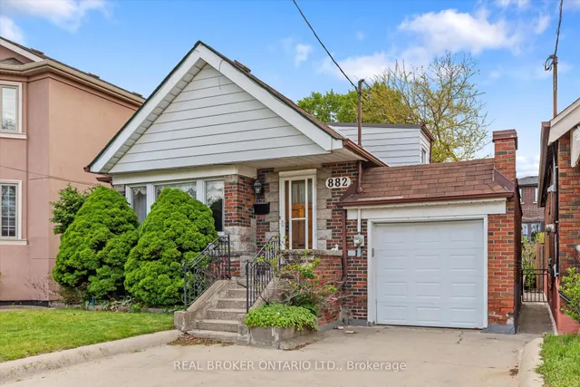 Additional image 3 of 882 Coxwell Ave