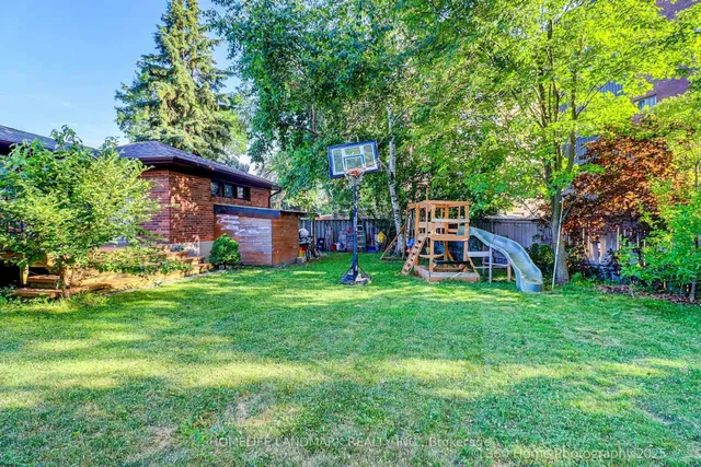 Additional image 25 of 38 Moorecroft Cres