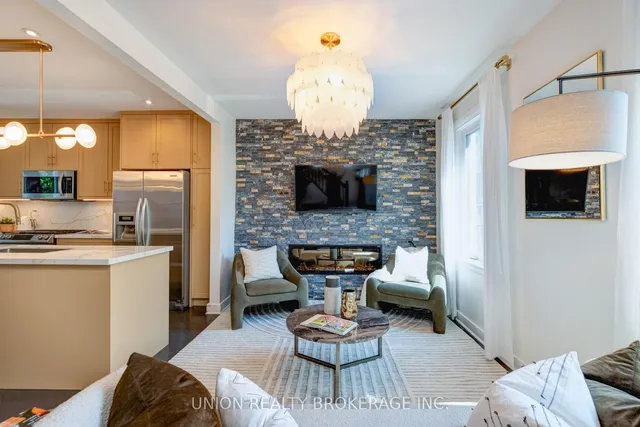 Additional image 5 of 412 Coxwell Ave