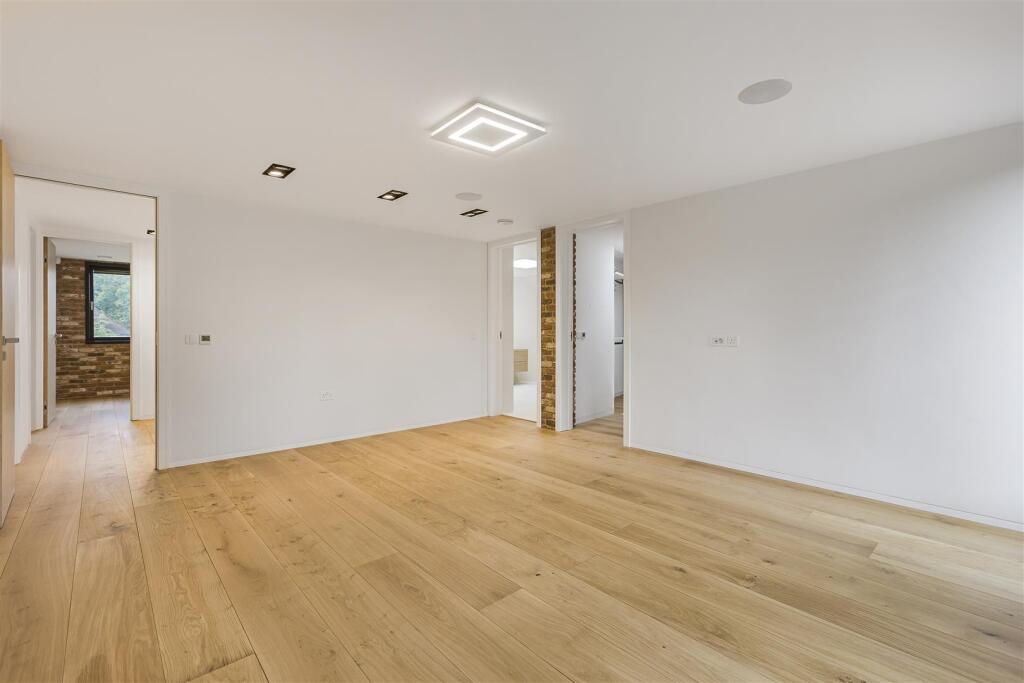 Additional image 7 of Pine Grove, Brookmans Park, Hatfield