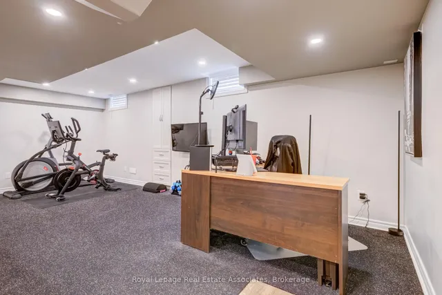 Additional image 43 of 235 Jessie Caverhill Passage