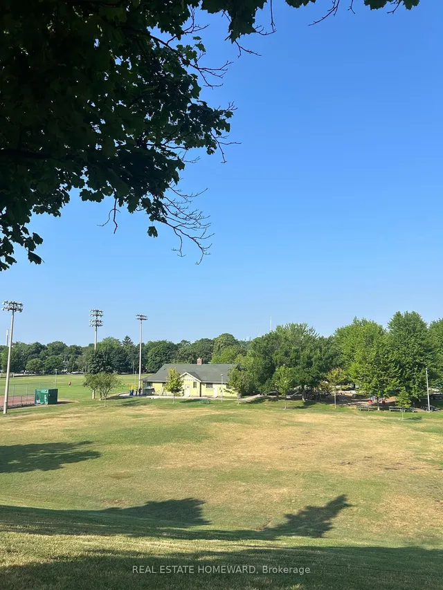 Additional image 6 of 28 Richard Ave