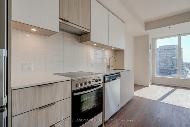 Additional image 4 of 203 College St Unit 1204