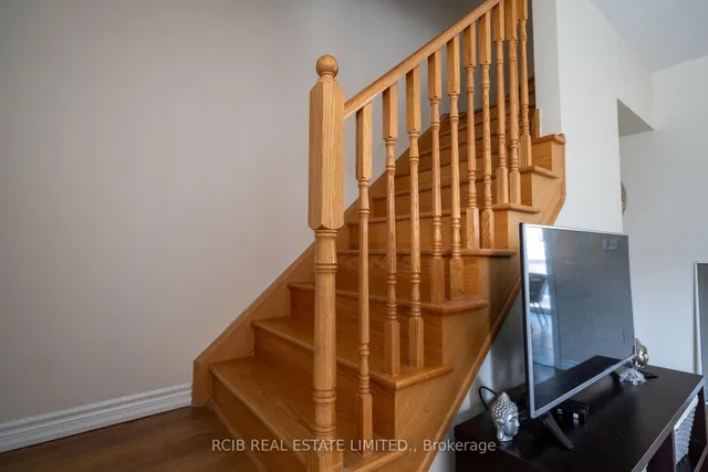 Additional image 4 of 33 Sprucewood Rd