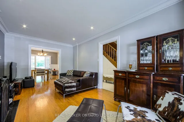 Additional image 10 of 413 Roselawn Ave