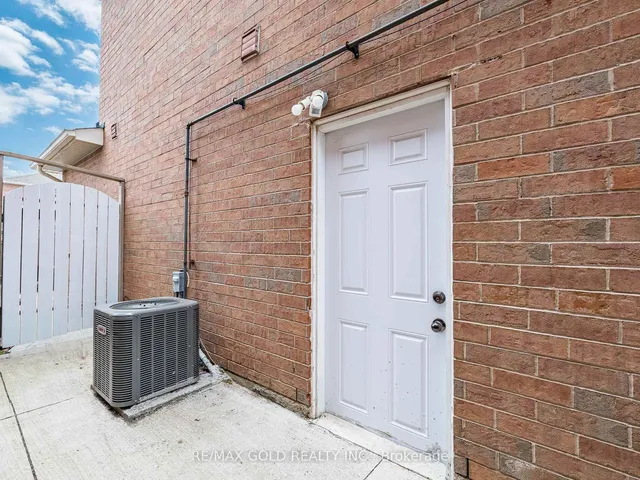 Additional image 42 of 35 Garibaldi Dr