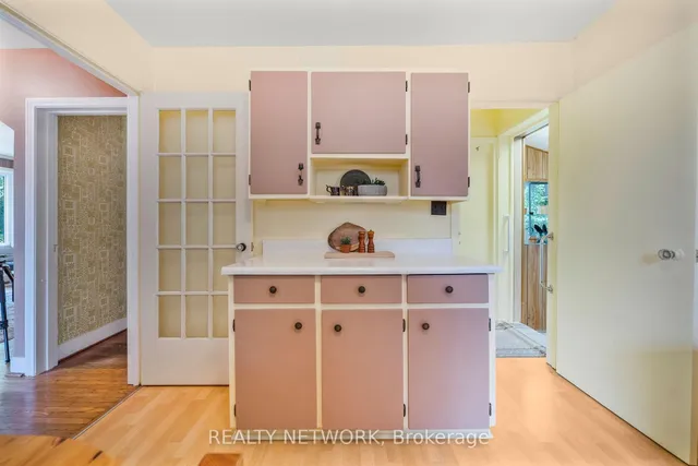 Additional image 19 of 549 Upper Wentworth St
