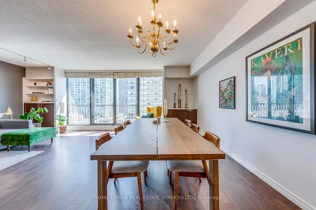 Additional image 25 of 33 Harbour Sq Unit 1032