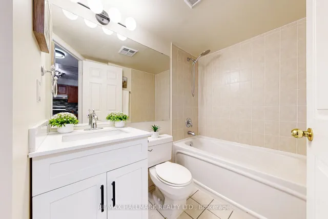 Additional image 32 of 7 Lorraine Dr Unit 1211